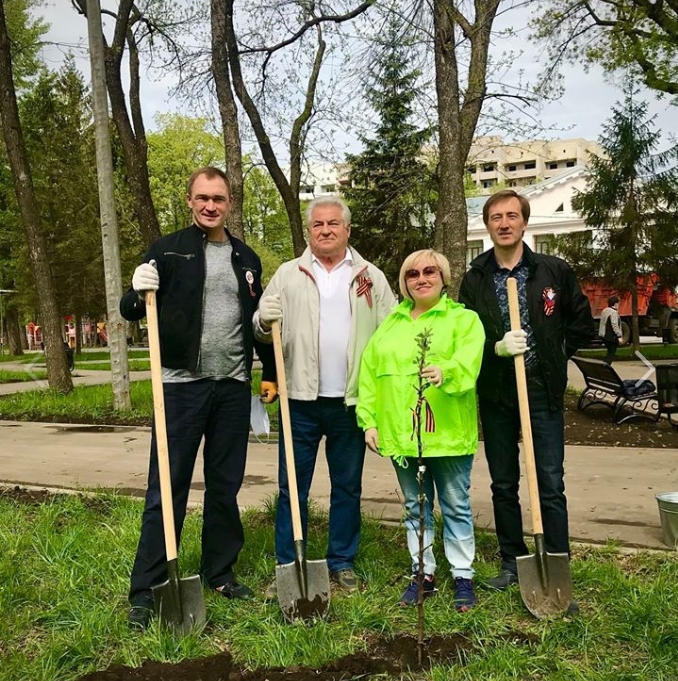 Посадка яблонь к 75-летию Победы Посадка яблонь к 75-летию Победы